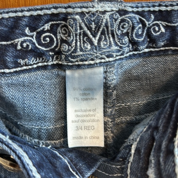 Maurice Women's Denim Capris - Picture 5 of 8